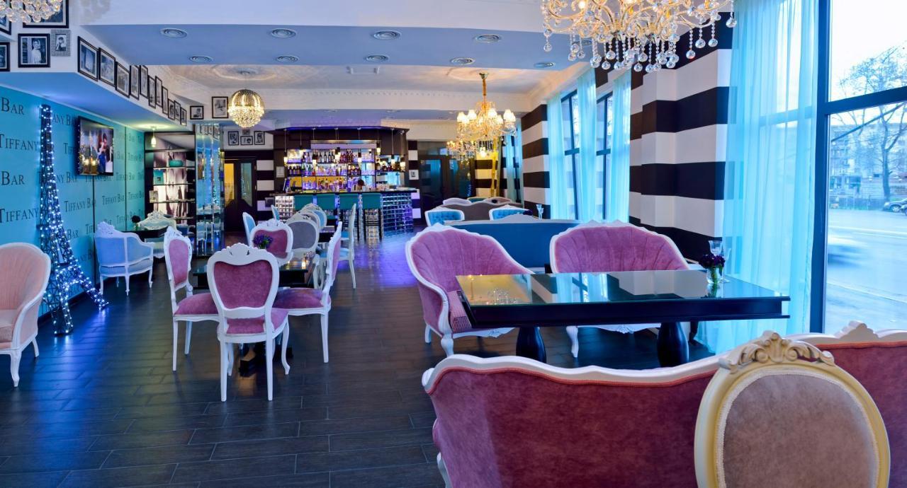 River Side Hotel Tbiliszi Kültér fotó Restaurant