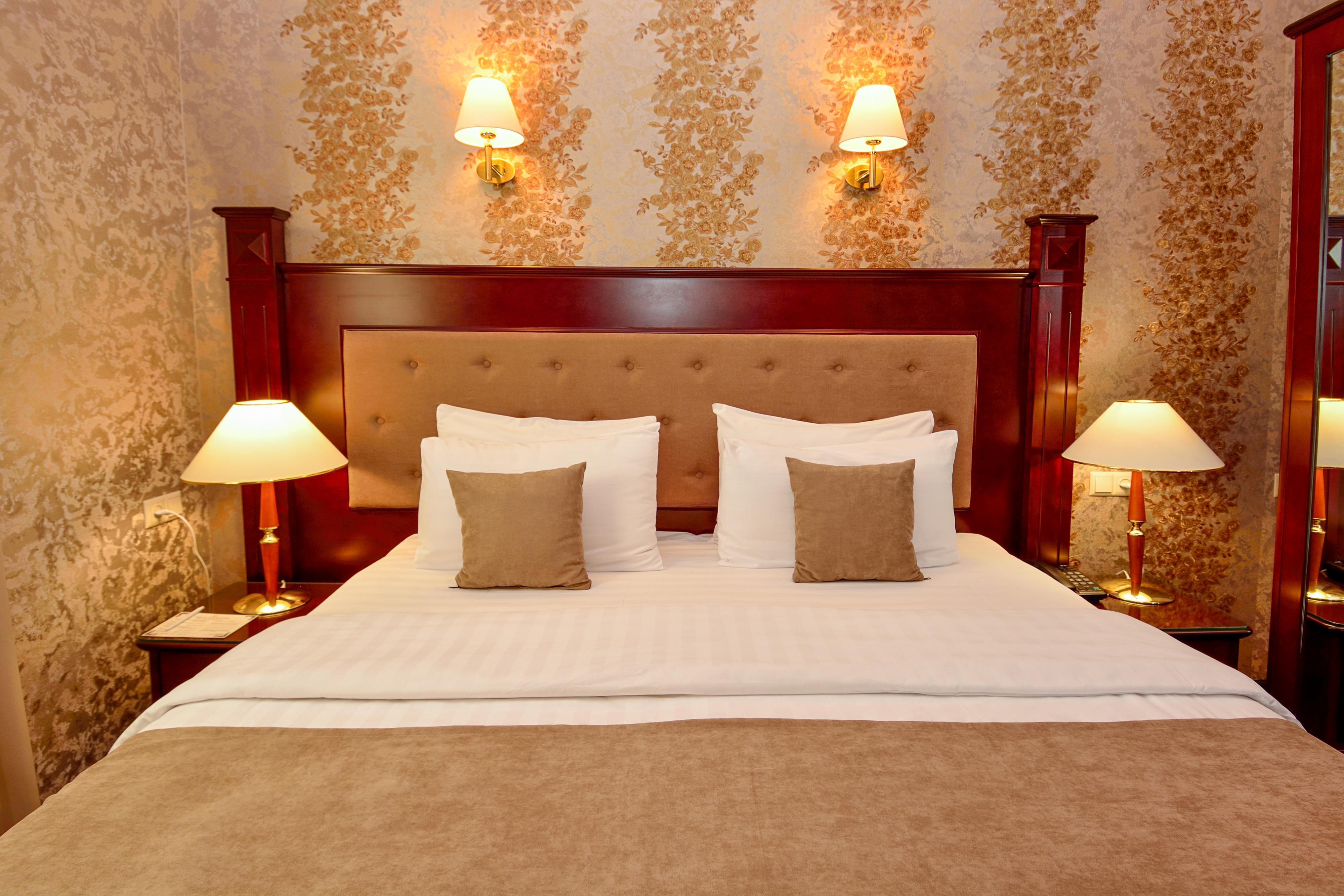 River Side Hotel Tbiliszi Kültér fotó A bedroom