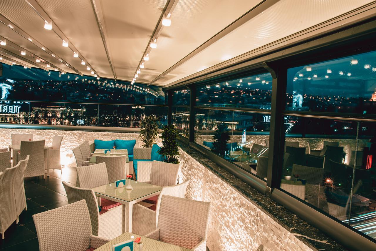 River Side Hotel Tbiliszi Kültér fotó The Sky Bar