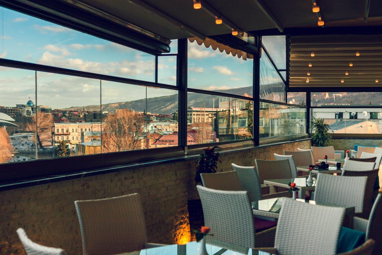 River Side Hotel Tbiliszi Kültér fotó Sky Bar