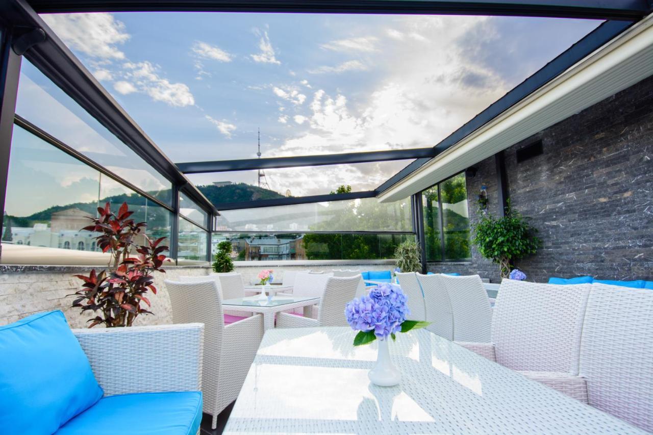 River Side Hotel Tbiliszi Kültér fotó The Sky Bar
